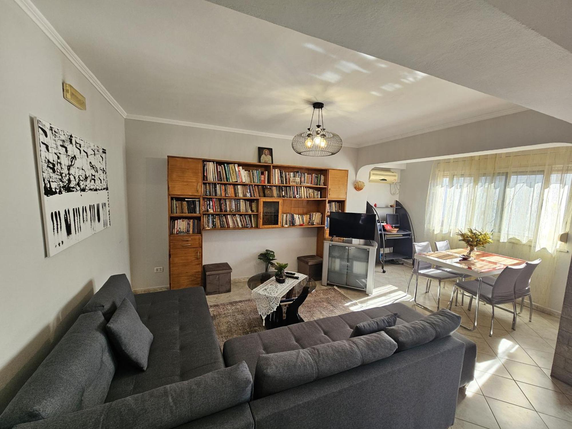 Library Apartment By Bohem Rentals Durrës Exterior foto